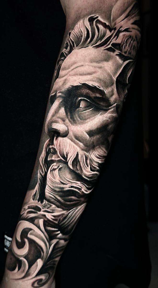 Retrato realista de figura clássica barbuda